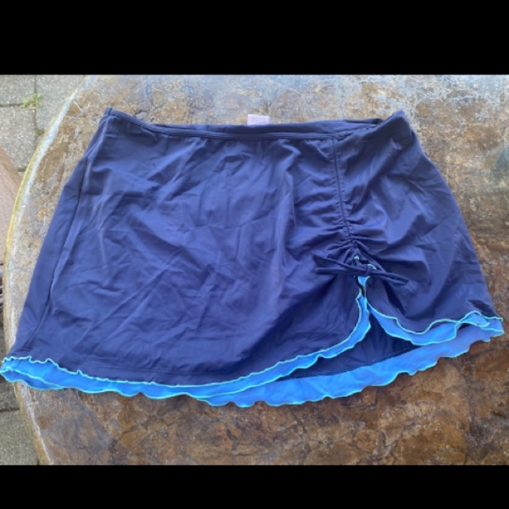 EUC Women’s 20W nylon spandex tennis skirt bathing suit cover up bottom 1 pc
